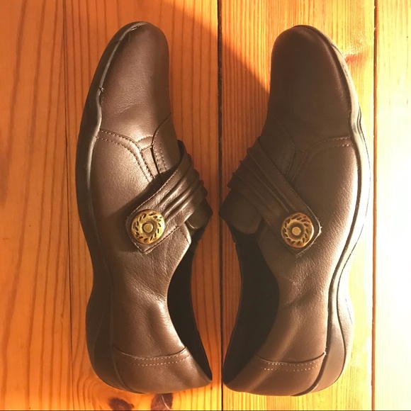 Clark’s Chocolate Brown Leather Flats, EUC, 9 - Picture 8 of 10